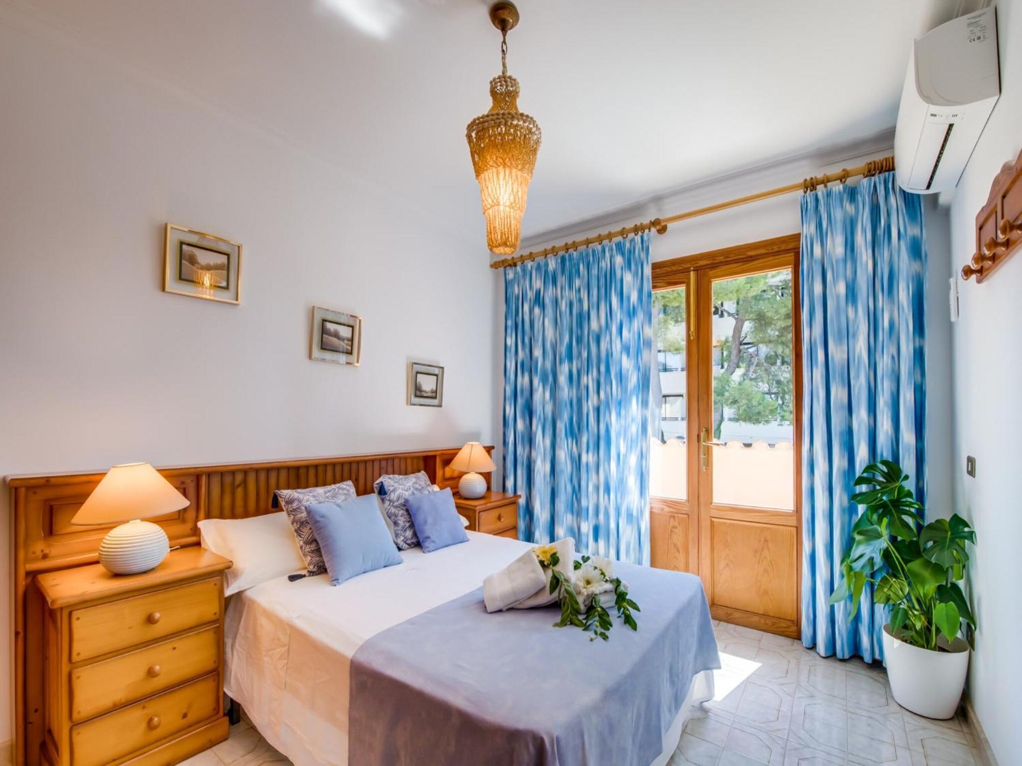 Semesterbostad Picturesque Near Harbor Alcudia (Mallorca)